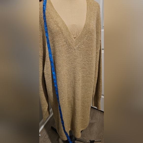 Halogen NWT Women's V-neck Tunic Sweater Extra Long Tan With Gold Shimmer  Sz 1 - Picture 4 of 7
